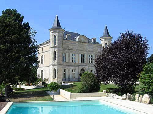 Photo Laugnac Chateau Sleeps 18 Pool WiFi
