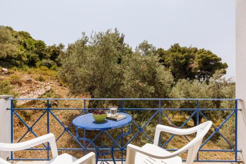  Stafylos Villa Sleeps 7 Pool WiFi in Stafylos