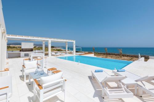 Kolymbia Villa Sleeps 12 Pool Air Con WiFi in Kolymbia