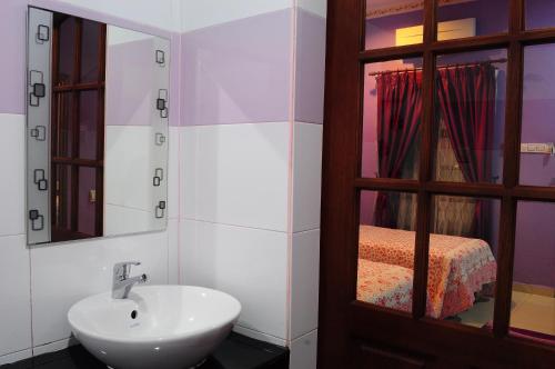 HOTEL MESRA ALOR SETAR - image 4