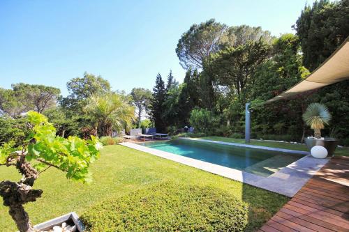 Villeneuve-les-Avignon Villa Sleeps 8 Pool Air Con gîte à louer Villeneuve-lès-Avignon