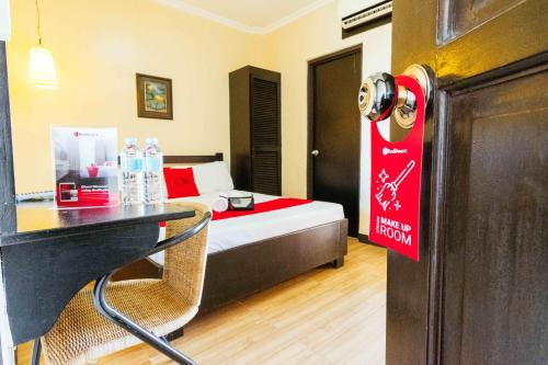 RedDoorz Plus @ The Ridge Tagaytay Room Type - Double Room