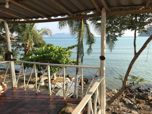 secret garden family house near Bang Bao Bay