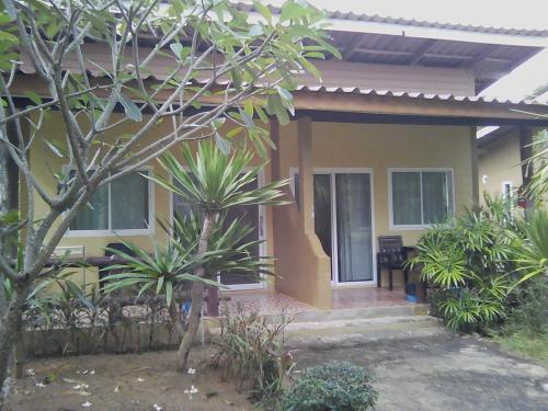 Large Double Room image 9