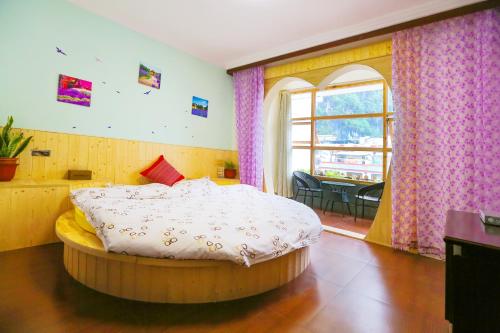 Hotels In Yangshuo Accommodations In Yangshuo Triphobo - 