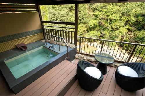 Japanese-Style Room with Open-Air Bath and River View