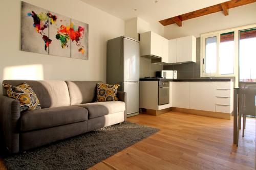  Suite Delicia Apartment - Appartamento con Terrazza, Pension in Neapel