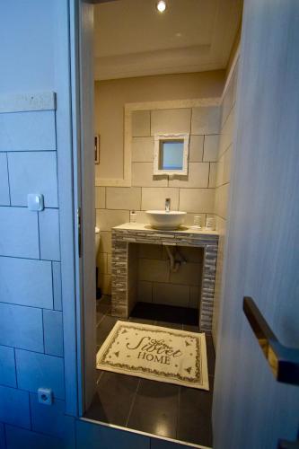  Comfort room in Thessaloniki