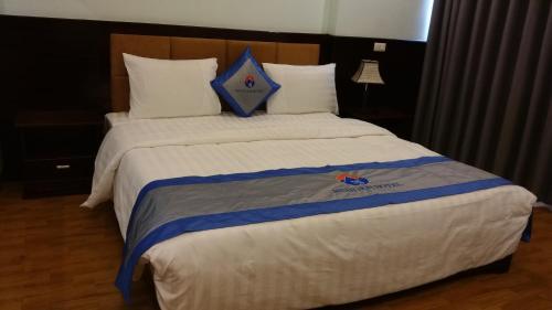 Bed, Minh Son Hotel in Lai Chau