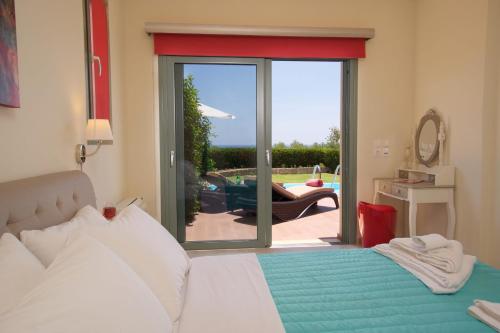  Mousata Villa Sleeps 2 Pool WiFi in Mousata