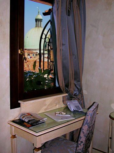 Hotel Carlton Capri - image 12