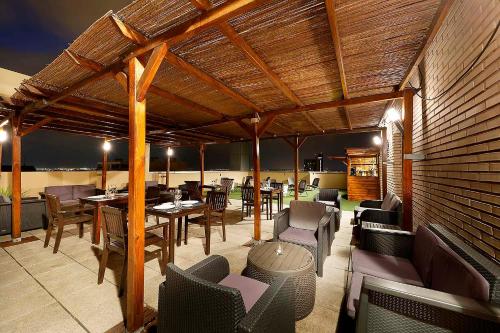 Eurostars Gran Valencia - image 9