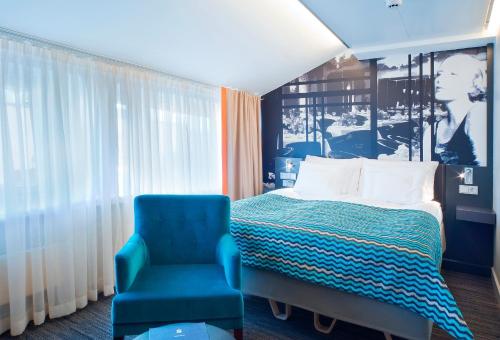 1 queen bed