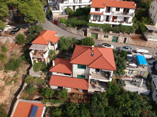  Studio Apartment With Sea in Jelsa