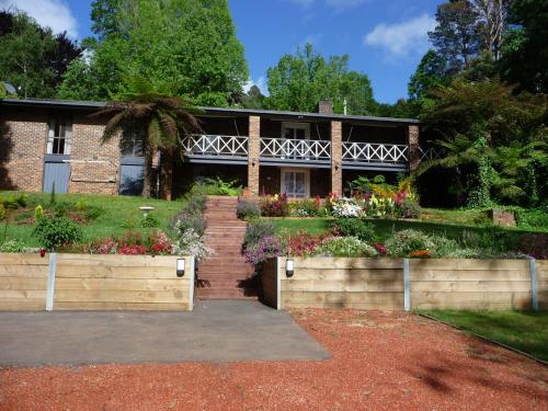 مدخل, Lakeview On Sycamore in Emerald