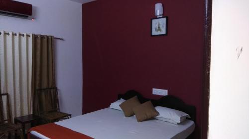 Madaparambil Tourist Home