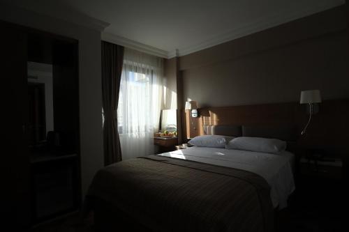NL Amsterdam Hotel - image 7