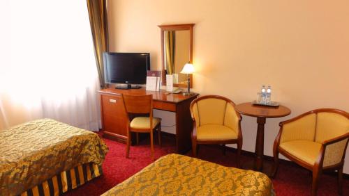 1 queen bed