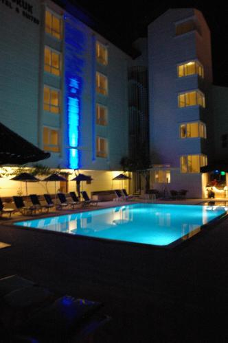 Doruk Hotel & Suits - 수영장