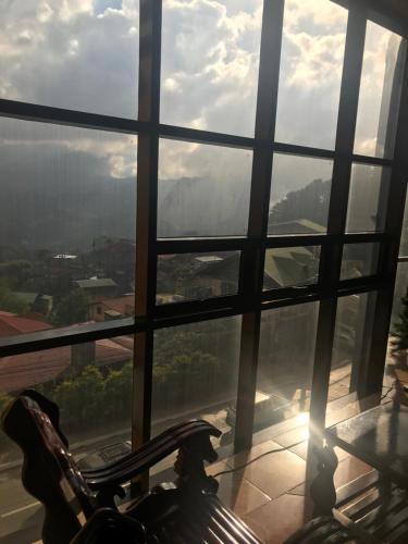 ASHBURN'S Transient Baguio - BUDGET Accommodation in Baguio