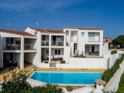Caneis Apartments 1