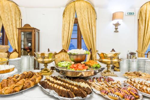 Charles Bridge Palace - image 12