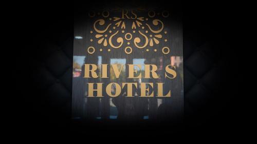 River S hotel