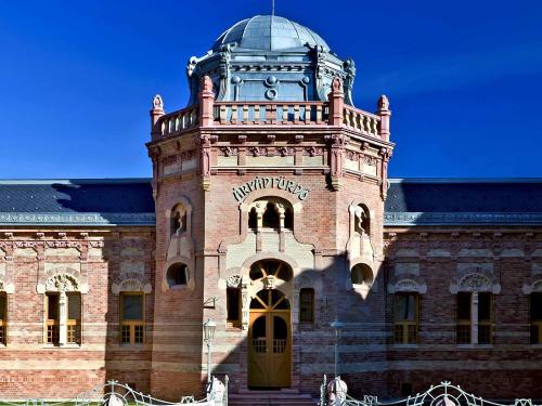 Ybl Apartment City Center in เซเกสเฟแฮร์วาร์