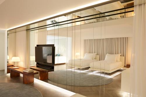 Nikki Beach Resort & Spa - image 7