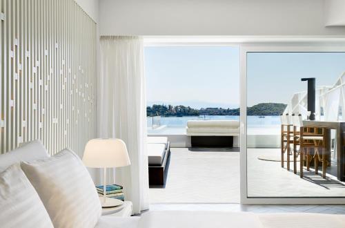 Nikki Beach Resort & Spa - image 8
