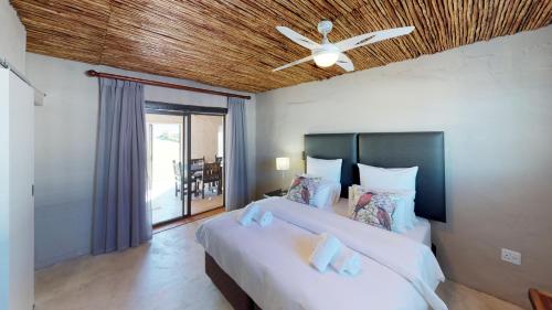 Swartberg Pass Cottages - Kobus Se Gat in Matjiesrivier