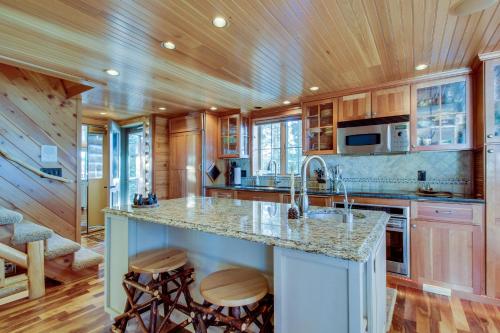 Conger Island - image 3