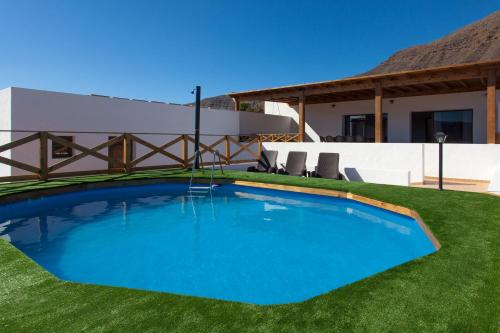 Peldbaseins, Casa el Aceitunal in Tetira