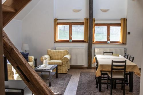 B&B Ferme de Leuze Rustieke Gites nabij Durbuy, eigen laadpalen in Somme-Leuze