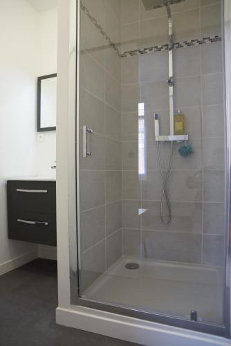 淋浴間, Mézières House (Mezieres House) in 圖爾寬