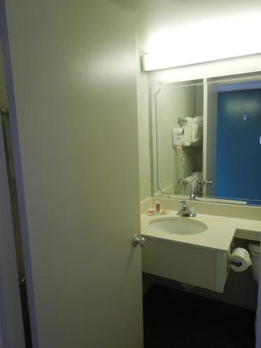 Two double beds - Ocean Front - Private Balcony  room in Hotel  Ocean27 Oceanfront
