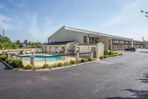 Quality Inn Gaffney I-85 - image 3