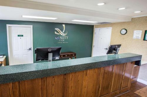 Quality Inn Kingsport South - 로비
