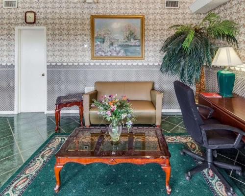 Előcsarnok, Econo Lodge Falfurrias Hwy 281 in Falfurrias (Texas)