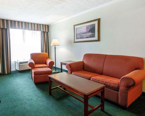 Clarion Inn & Suites Dothan South