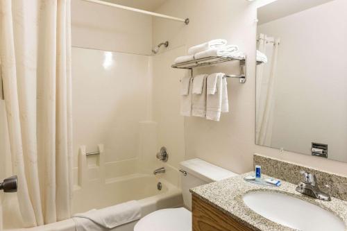 Rodeway Inn Leadville - image 4