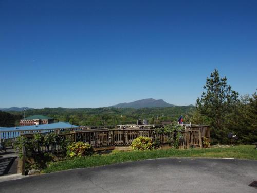 Surrounding environment, Hotel Pigeon Forge in Pigeon Forge (TN)