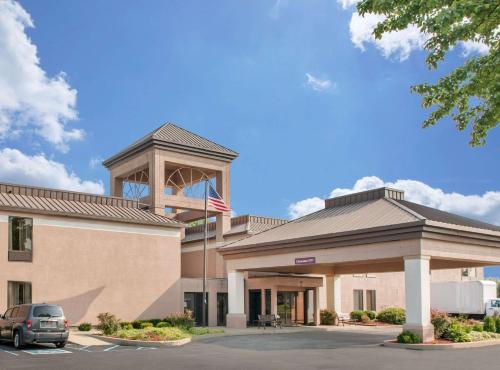 Quality Inn near Amish Country - Hotel - Rushville