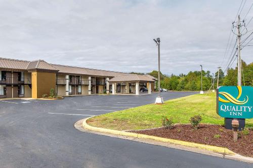 Quality Inn - image 5