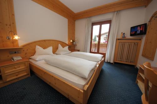 Double or Twin Room with Balcony