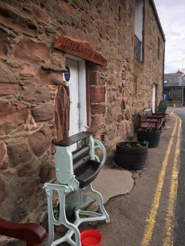 Dunnottar Cottage