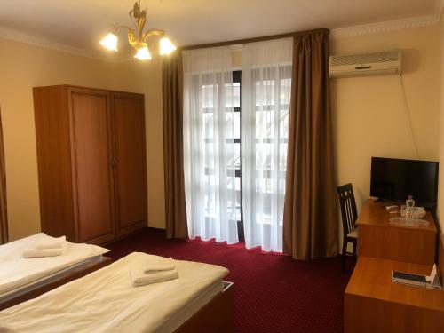 Karikas Hotel - image 4