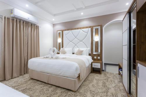 Dior Inn Apartment Hotel - Tap to explore photos
