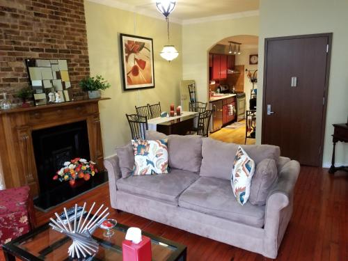 Spacious Fully Furnished Harlem Apartment Near Morningside Park in New York, USA