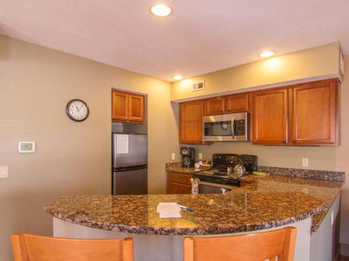 Spacious 2 Bed Condo at Crystal Mountain Resort in Thompsonville, USA